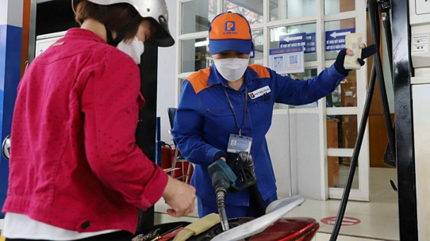 Giá xăng dầu hôm nay 29/4/2025: Biến động trái chiều