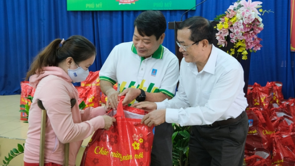 PVFCCo lan toả 'Xuân yêu thương - Tết sẻ chia' trên khắp cả nước
