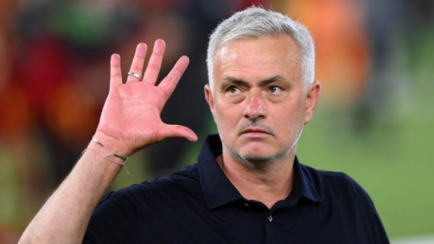 Từ chối hàng loạt ông lớn, Jose Mourinho chung tình với AS Roma