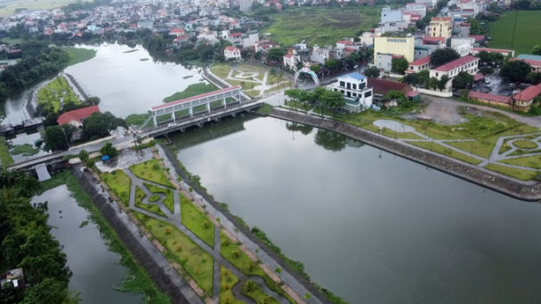 May áo mới cho công trình 'vắt đất ra nước, thay trời làm mưa'