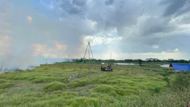 Thăm dò địa chất dưới đường dây trung thế, 3 người bị điện giật thương vong