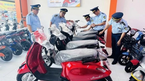 Thu giữ hàng trăm xe điện của Hamachi và Thế giới xe chạy điện