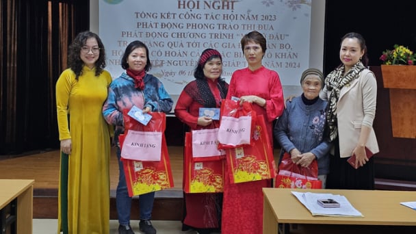 Phụ nữ phường Tràng Tiền đẩy mạnh chương trình 'Mẹ đỡ đầu'