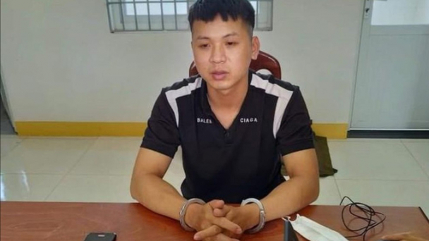 Khởi tố thanh niên cướp tiệm vàng lấy tiền tiêu xài