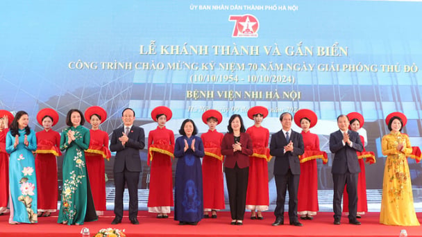 Hà Nội gắn biển nhiều công trình chào mừng 70 năm Giải phóng Thủ đô