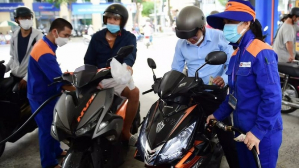 Giá xăng dầu hôm nay 4/1/2025: Cập nhật giá xăng dầu trong nước, thế giới