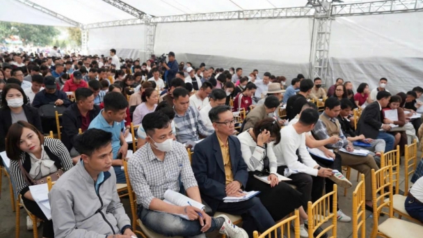 Sốt đất xuyên tỉnh: [Bài 2] Kỷ lục giá liên tục bị phá