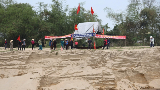 Người dân Đồng Văn nói không với doanh nghiệp khai thác cát