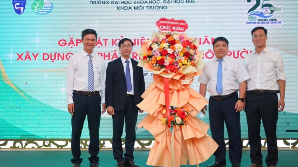 25 năm đào tạo, cung ứng nguồn nhân lực bảo vệ tài nguyên và môi trường
