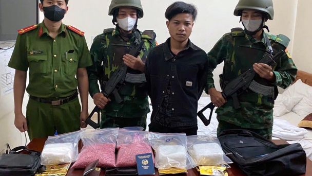 Khởi tố vụ tàng trữ 40.000 viên ma túy tổng hợp, 3kg ma túy đá