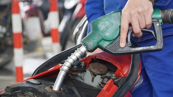 Giá xăng dầu hôm nay 16/6/2025: Tiếp tục đà tăng