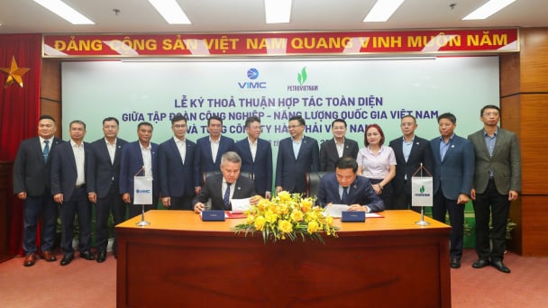 Petrovietnam và VIMC tăng cường liên kết, thúc đẩy phát triển kinh tế biển