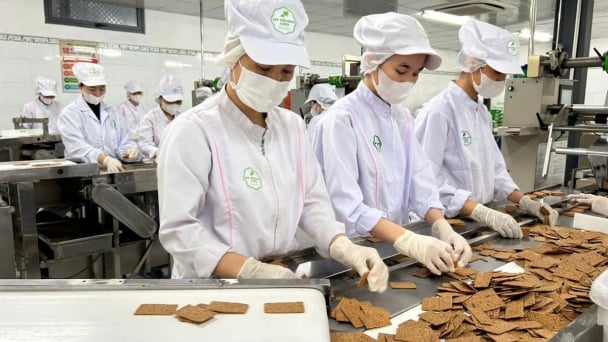 Taking Da Nang local specialties abroad