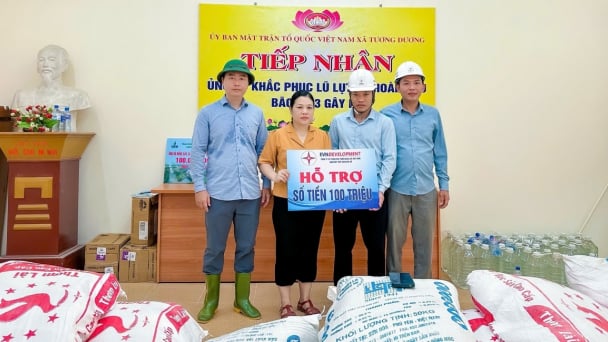 VNPD ủng hộ đồng bào vùng tâm lũ Nghệ An 300 triệu đồng