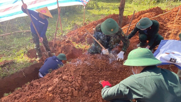 Phát hiện, quy tập 5 hài cốt liệt sĩ tại xã Khe Sanh