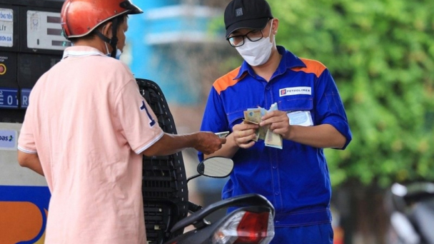 Giá xăng, dầu đồng loạt tăng từ 15 giờ chiều nay
