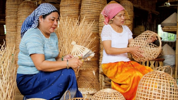 Trao thêm quyền cho phụ nữ nông thôn
