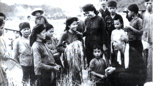 Sống ở thời đại Hồ Chí Minh là sống đời hạnh phúc