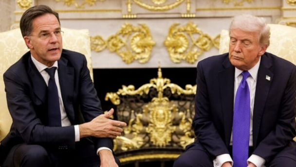 Ông Trump gặp kín Tổng thư ký NATO