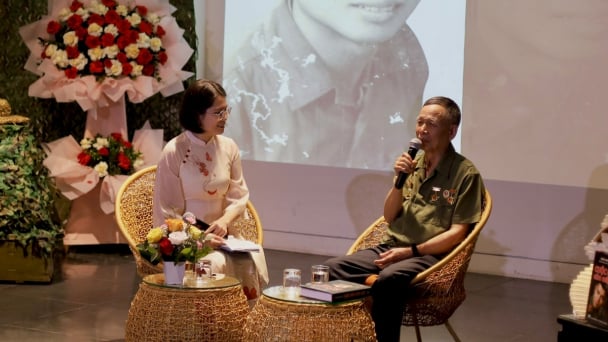 'Những lá thư không tem' - sợi dây ký ức giữa tiền tuyến và hậu phương