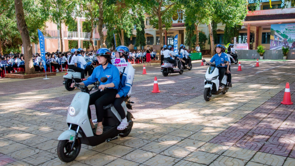VinFast Flazz và ZGoo: Gọn nhẹ cho học sinh, công nghệ vượt tầm, chạy êm mà siêu tiết kiệm