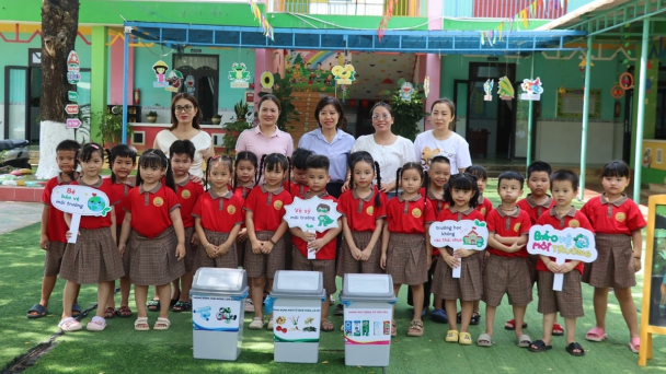 Giảm rác thải nhựa từ lớp học đầu đời