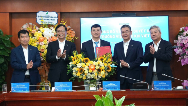 Petrovietnam trao quyết định giao nhiệm vụ Viện trưởng Viện Dầu khí Việt Nam