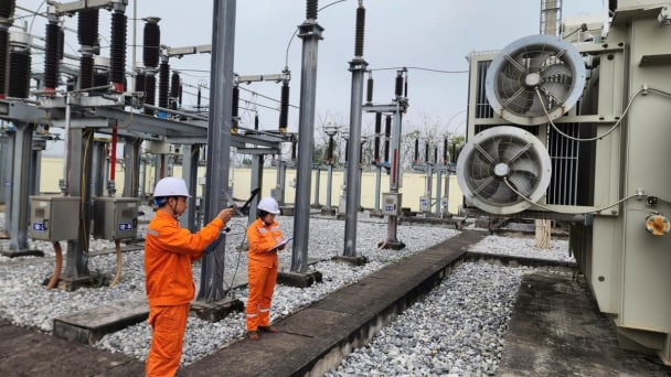 Điện lực Tuyên Quang đẩy mạnh chuyển đổi số, vận hành lưới điện