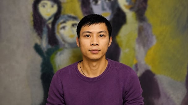Nhà thơ Bùi Thanh Tuấn 'ngõ hoa giờ hút dấu gót hài xưa'
