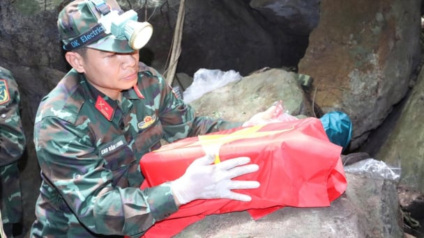 Đà Nẵng tìm thấy 5 hài cốt liệt sĩ trong hang Đá Sập