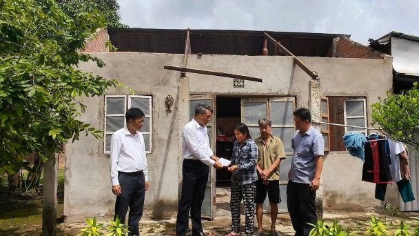 Tây Ninh khắc phục hậu quả sau dông lốc