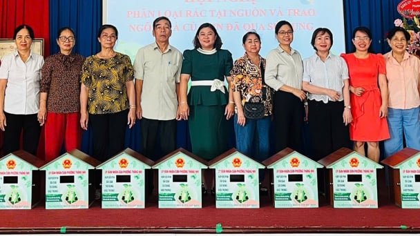 Nhân rộng mô hình quản lý và phân loại chất thải rắn: [Bài 5] ‘Ngôi nhà pin’ giúp bảo vệ đất, giữ sạch nguồn nước