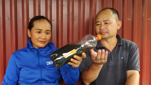 Dân khổ vì nguồn nước bỗng chuyển màu