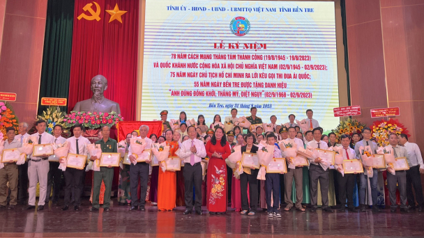 Bến Tre kỷ niệm 78 năm Cách mạng Tháng Tám thành công