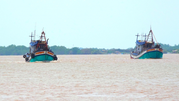 Vươn khơi bám biển, chấp hành tốt các quy định IUU