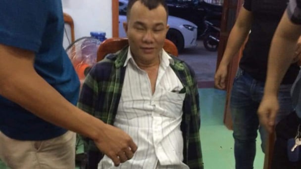 Mang 2 lệnh truy nã vẫn đến công an làm căn cước công dân