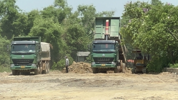 Phớt lờ chỉ đạo, doanh nghiệp tự ý san lấp mặt bằng trái phép
