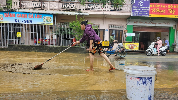 Dự báo mưa lụt chưa sát thực tế, vượt qua mọi kịch bản ứng phó