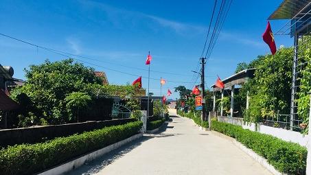 Khen thưởng 3 xã đạt chuẩn nông thôn mới