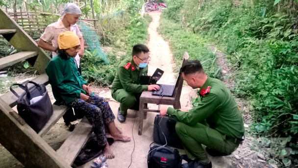 Lấp lánh tình thân nơi vùng cao gian khó