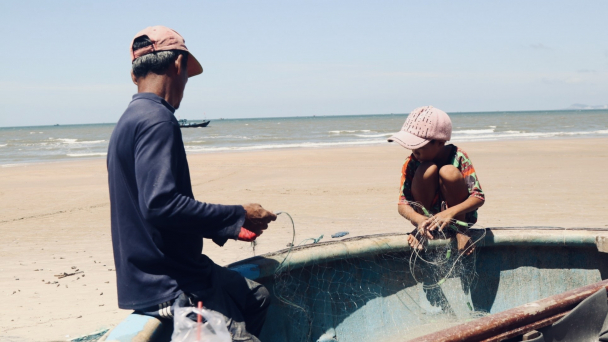 Lênh đênh nghề lưới thúng