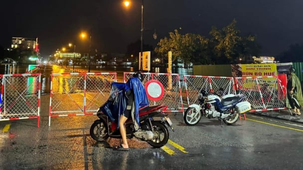 Nước sông Bồ, sông Hương lên cao, học sinh nghỉ học