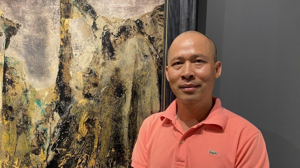 Họa sĩ Lâm Huỳnh Linh tìm cảm giác lặng ở miền trừu tượng
