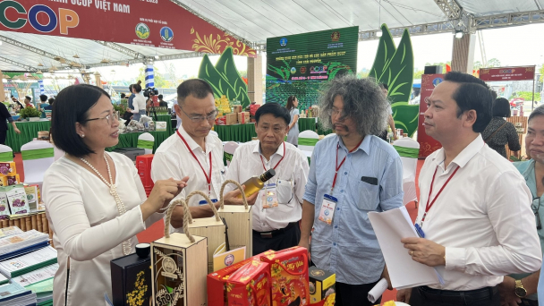 Khai mạc hội thi sản phẩm OCOP tiêu biểu vùng ĐBSCL
