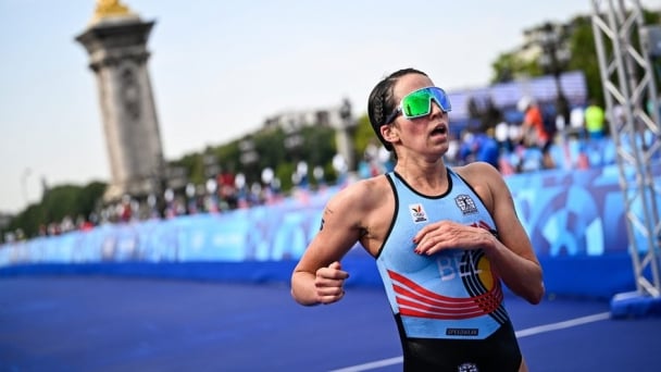 VĐV nhập viện sau khi bơi trên sông Seine, Bỉ thông báo dừng thi