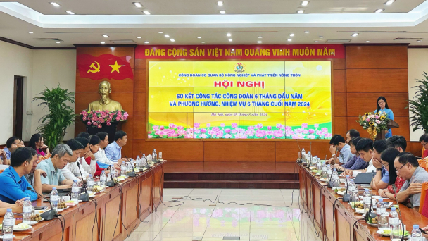 Công đoàn phải là chỗ dựa vững chắc của người lao động