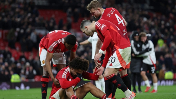 Fulham biến Manchester United thành cựu vương FA Cup