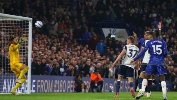 Enzo Fernandez giúp Chelsea vào top 4 Ngoại hạng Anh