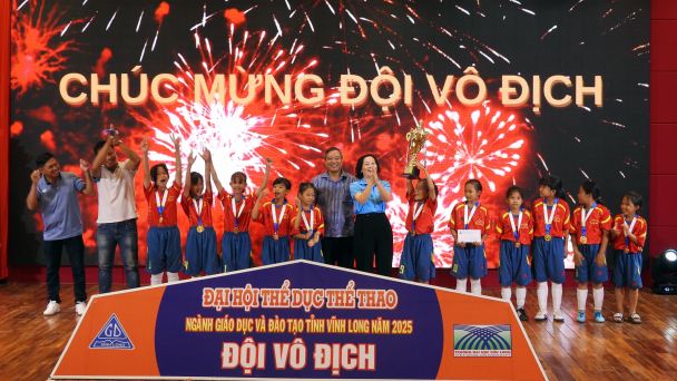 Bế mạc đại hội thể thao ngành giáo dục Vĩnh Long