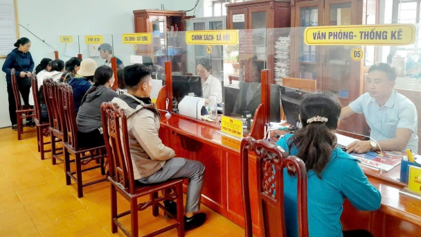Siết chặt kỷ cương, ổn định tư tưởng cán bộ khi sắp xếp